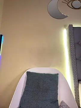 Snapshot of KIARAPRETTY chatting on 09-14-25, 03:49 KIARAPRETTY online show from 09-14-25, 03:49