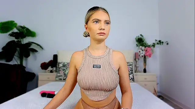 SashaRizz online show from 10-13-25, 04:12