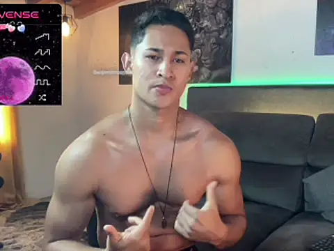 Snapshot of BenjaminCooperk chatting on 03-10-25, 01:10 BenjaminCooperk online show from 03-10-25, 01:10