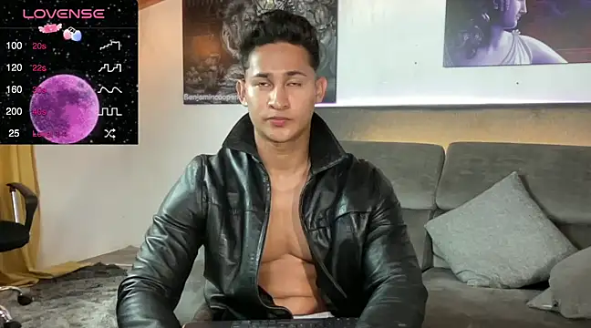 Snapshot of BenjaminCooperk chatting on 03-15-25, 10:55 BenjaminCooperk online show from 03-15-25, 10:55