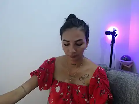 Allyson Smith online show from 02-02-25, 01:23