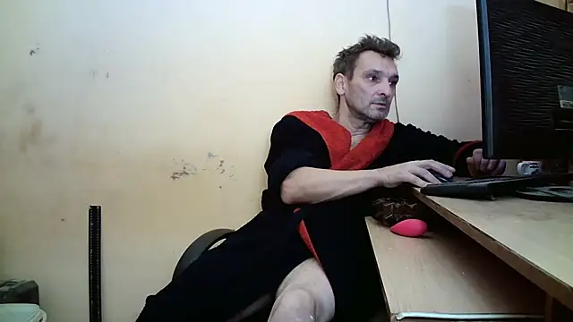 Snapshot of dundyFocus chatting on 11-02-25, 01:57 dundyFocus online show from 11-02-25, 01:57