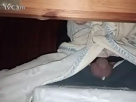 Snapshot of Bigdick666cm chatting on 01-21-25, 03:26 Bigdick666cm online show from 01-21-25, 03:26