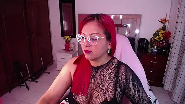 salomecastro  online show from 02-18-25, 03:10