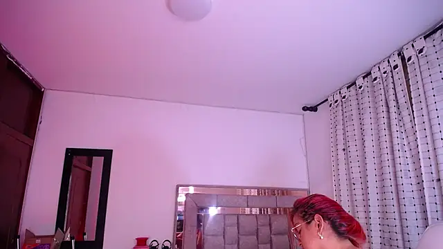 salomecastro  online show from 03-11-25, 10:18