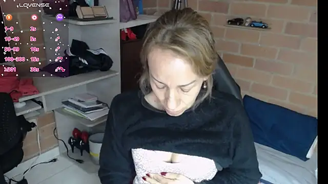 cristin doll  online show from 07-11-26, 07:27