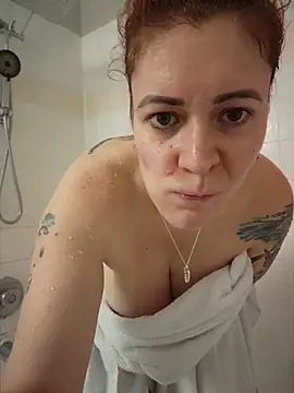 HollyTattoo online show from 10-07-25, 06:49