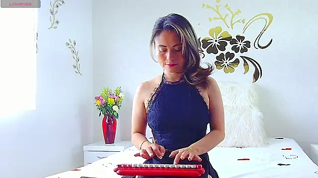 MarcelaFlores online show from 07-01-26, 03:01