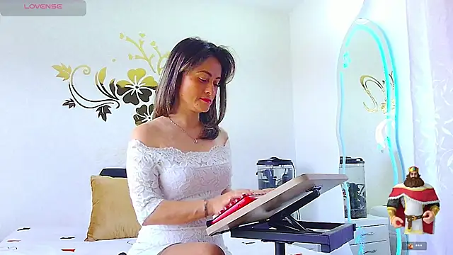 MarcelaFlores online show from 07-27-26, 02:46