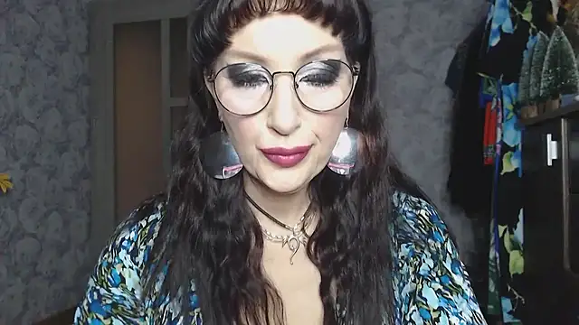 Aziza1 online show from 11-15-25, 08:22