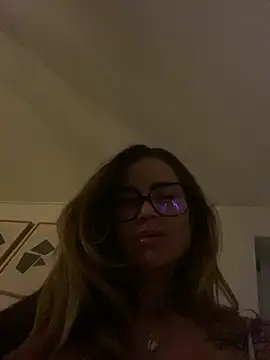 Snapshot of Etwas_neugierig chatting on 01-12-25, 10:33 Etwas neugierig online show from 01-12-25, 10:33