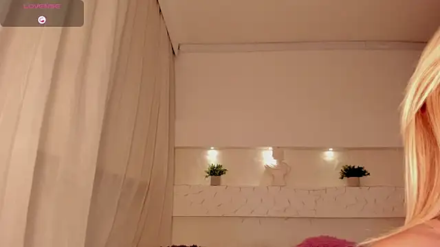 AshleyRoys online show from 03-15-25, 10:55