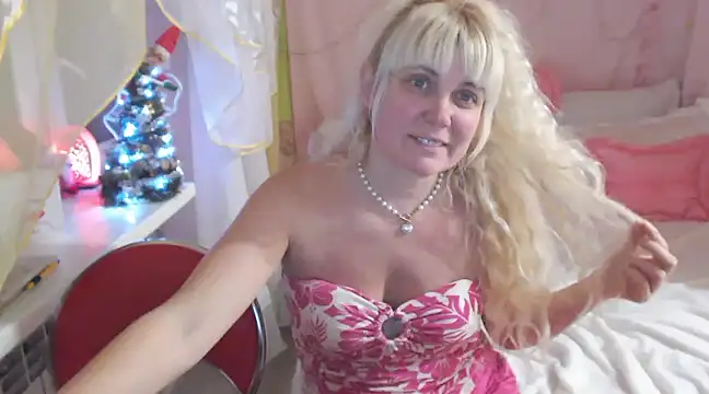 SunnySylvia online show from 12-27-24, 05:37