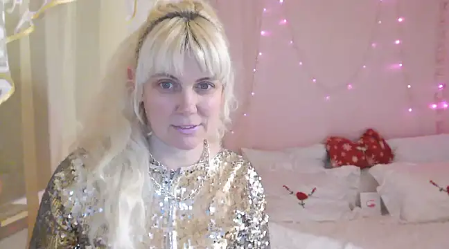 SunnySylvia online show from 01-27-25, 04:01
