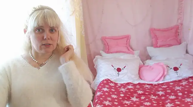 SunnySylvia online show from 02-11-25, 09:20