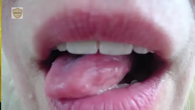 SunnySylvia online show from 10-05-25, 01:20