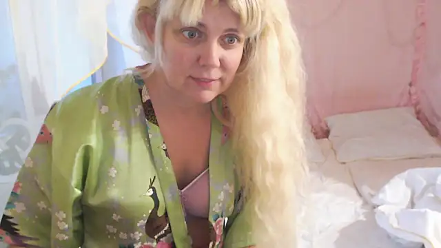 SunnySylvia online show from 11-27-25, 05:31