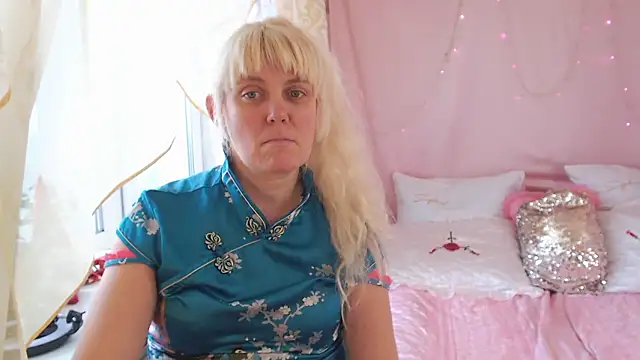 SunnySylvia online show from 01-18-26, 10:52