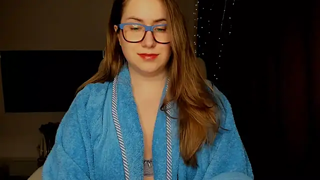 SeasonalSomeone online show from 11-19-25, 08:20