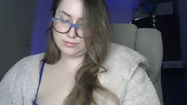Snapshot of SeasonalSomeone chatting on 04-29-26, 10:05 SeasonalSomeone online show from 04-29-26, 10:05