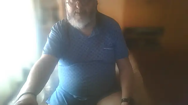 Snapshot of Koldo70 chatting on 06-03-26, 02:33 Koldo70 online show from 06-03-26, 02:33