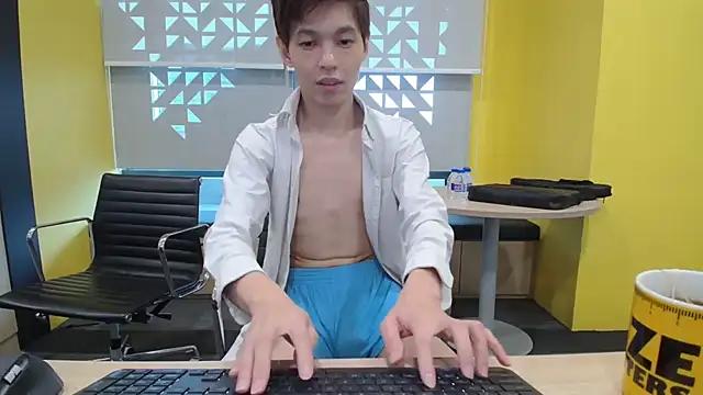 andrewooi online show from 07-25-26, 04:43