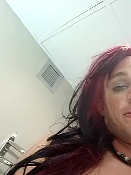 Snapshot of MaddyC6992 chatting on 06-20-26, 02:42 MaddyC6992 online show from 06-20-26, 02:42