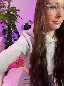 Trixie-Tainted online show from 01-03-25, 08:11