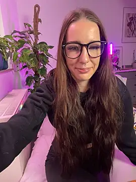 Trixie-Tainted online show from 01-04-25, 03:17