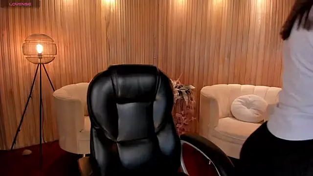 MorganHicks online show from 10-17-25, 08:44