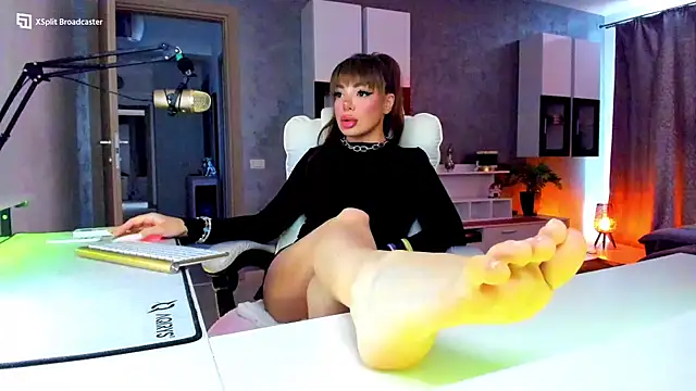 Miss kay1111 online show from 06-28-26, 12:11
