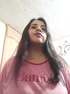 Snapshot of latinfemale chatting on 03-17-25, 02:08 latinfemale online show from 03-17-25, 02:08
