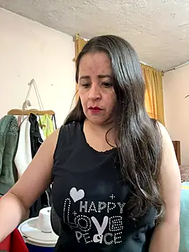 latinfemale online show from 11-30-25, 10:14