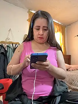 Snapshot of latinfemale chatting on 07-10-26, 08:44 latinfemale online show from 07-10-26, 08:44