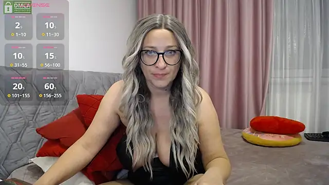 Snapshot of Aphrodite_S32 chatting on 09-30-25, 03:11 Aphrodite S32 online show from 09-30-25, 03:11