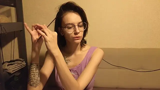 alyssa sweet online show from 12-15-24, 04:48