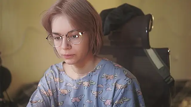 alyssa sweet online show from 04-28-26, 04:39