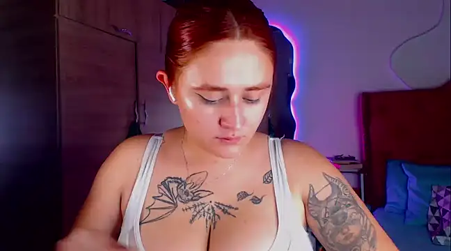 Snapshot of laurabeck chatting on 12-02-24, 10:12 laurabeck online show from 12-02-24, 10:12