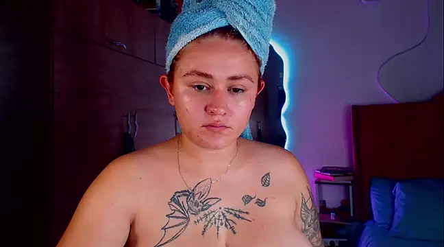 Snapshot of laurabeck chatting on 12-05-24, 07:38 laurabeck online show from 12-05-24, 07:38