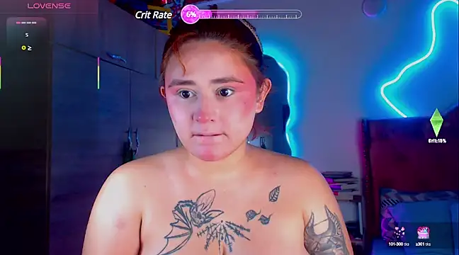 Snapshot of laurabeck chatting on 02-17-25, 01:25 laurabeck online show from 02-17-25, 01:25