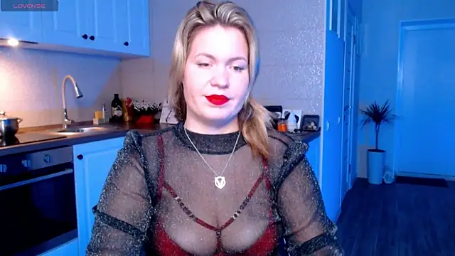 HotTiffani online show from 01-30-25, 08:32