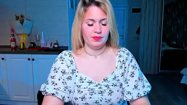 HotTiffani online show from 02-24-26, 12:58