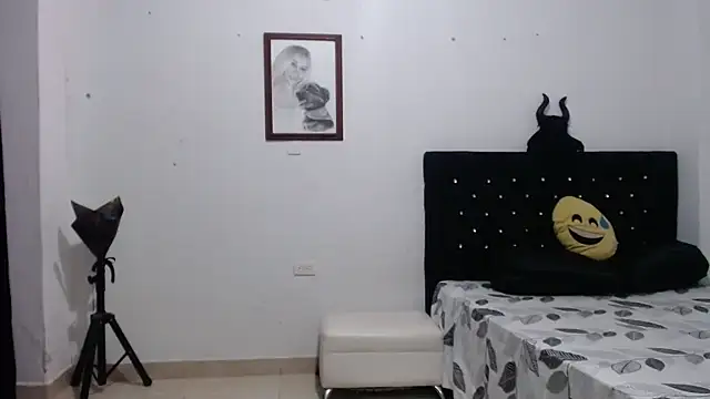 venuz mendoza20 online show from 09-22-25, 02:30