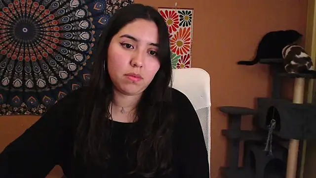 Snapshot of IntimateTales chatting on 12-18-24, 09:18 IntimateTales online show from 12-18-24, 09:18