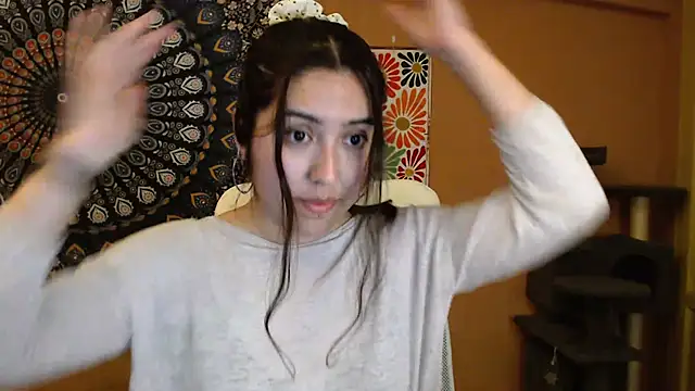 Snapshot of IntimateTales chatting on 02-13-25, 05:33 IntimateTales online show from 02-13-25, 05:33