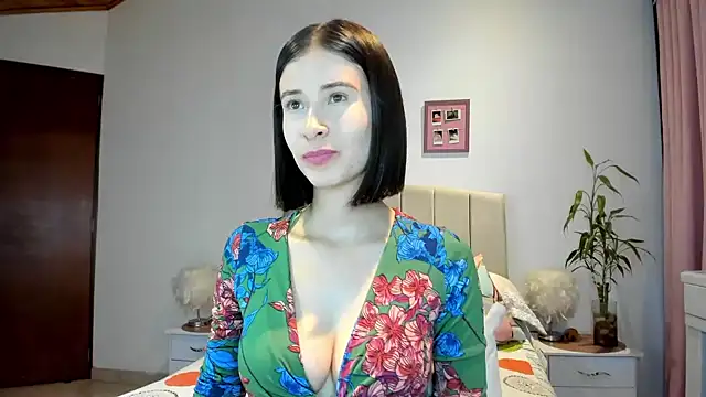 Snapshot of macarena_vallejo chatting on 12-06-24, 01:18 macarena vallejo online show from 12-06-24, 01:18