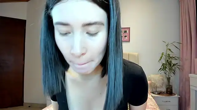 Snapshot of macarena_vallejo chatting on 09-16-25, 02:56 macarena vallejo online show from 09-16-25, 02:56