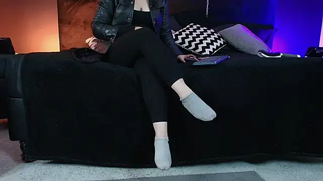  Jade 16 online show from 10-15-25, 11:43