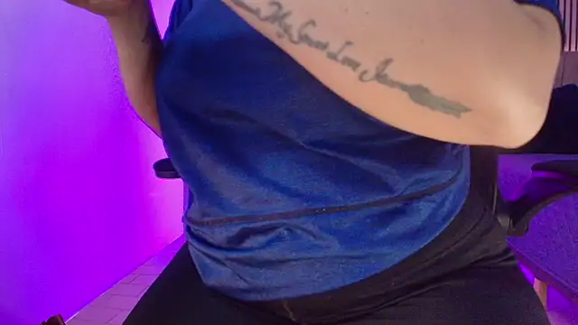 JuliRamirez online show from 04-15-26, 05:53