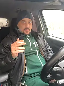 Snapshot of DanielOhCool chatting on 02-03-25, 10:25 DanielOhCool online show from 02-03-25, 10:25